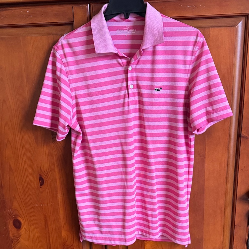Vineyard Vines Men's Polo in Pink and White Stripes